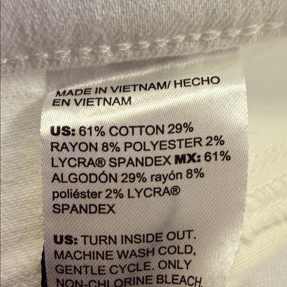 Chico’s High Waist White So Slimming Girlfriend Frayed Ankle Jeans Size 16R - Picture 8 of 8